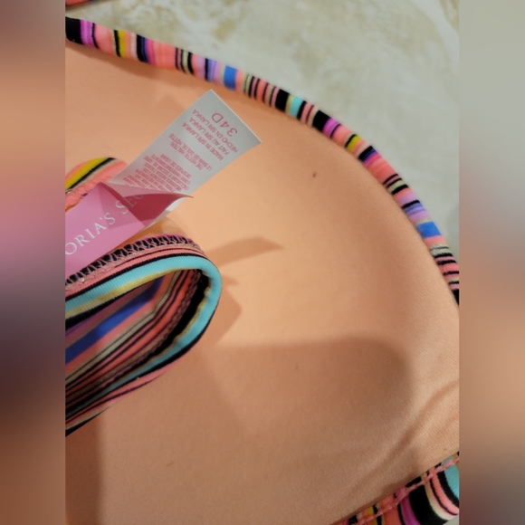 Victoria Secret Bikini Top 34D - Picture 3 of 3